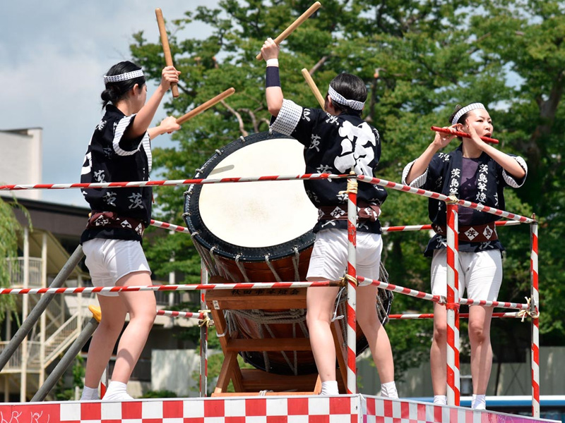 秋田竿燈祭