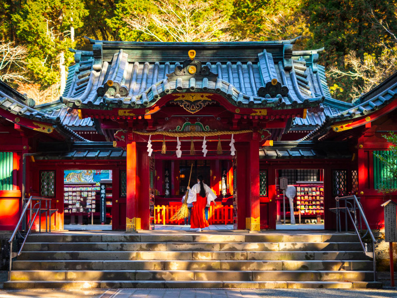 蘆之湖箱根神社